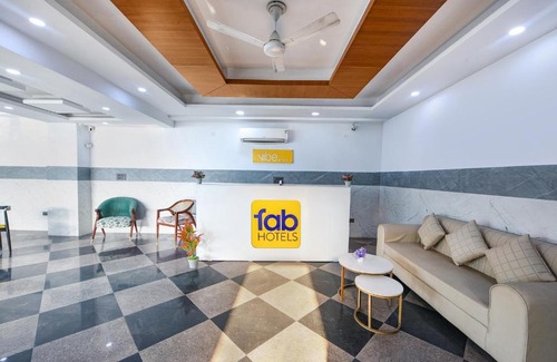 Sector 27 Hotel | FabHotel Vibe