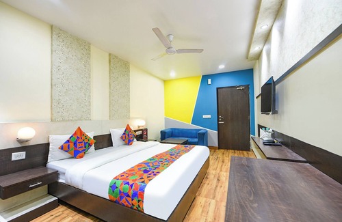 Ghaziabad Hotel | Fabhotel West View