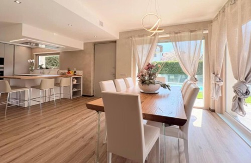 Colico Apartment | Fabulous 3-bedroom apartment with AC in charming Colico