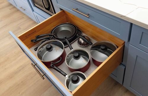 Keansburg House | Fabulous 3-bedroom house with Garage Game Room ! 3 blks to Beach ! AC/Barbeque