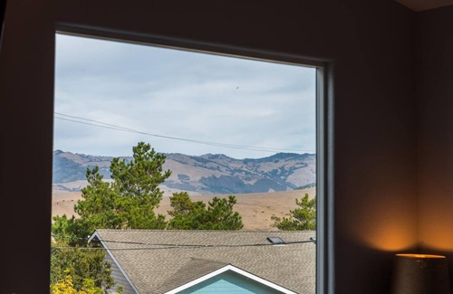 Lodge Hill House | Fabulous 4 Bed/3 Bath Rental on Lodge Hill! Updated, Charming & Pet-Friendly!