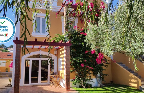 Foz do Arelho Villa | Fabulous and Quiet house in the centre of the village and near the beach.