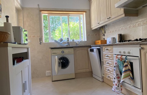 Portimao Apartment | Fabulous apartment with WIFI and Shared Use Of Indoor/Outdoor Pools, Tennis