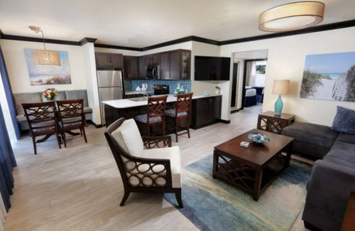 Cocoa Beach Resort | Fabulous Cocoa Beach ~ Pier ~ Charming King Queen 2-Bedroom Resort