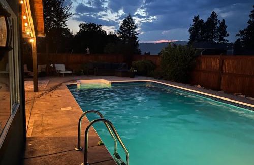 East Hill House | Fabulous Family Home with pool