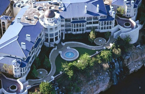 Lago Vista Condo | Fabulous, Tastful, And Fully Furnished Condo On Lake Travis Island Villa!