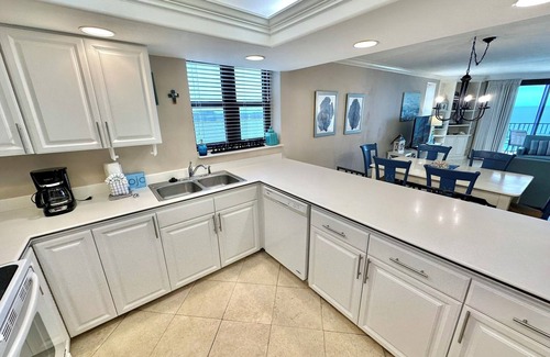 Gulf Pines Condo | Fabulous views! Beachfront Unit! 4135 BS1
