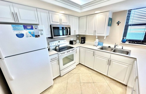 Gulf Pines Condo | Fabulous views! Beachfront Unit! 4135 BS1
