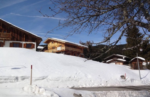 Saint-Gervais-les-Bains Apartment | Facing Mont Blanc 1450m. Apart. 2pers + child