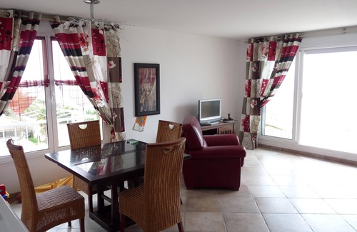 Santa-Lucia-di-Moriani Apartment | Facing The Sea. The feet in water. Rent from Tuesday to Tuesday