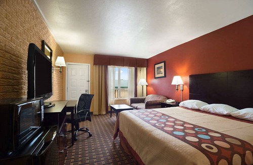 Stuttgart Hotel | FairBridge Inn Express Stuttgart
