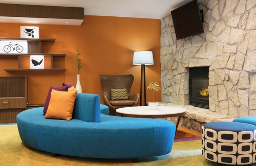 Manhattan Hotel | Fairfield Inn by Marriott Manhattan