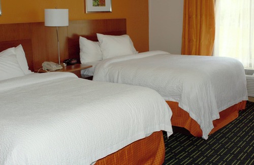 Kingmont Hotel | Fairfield Inn & Suites by Marriott Fairmont