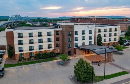 Historic Downtown La Crosse Hotel | Fairfield Inn & Suites by Marriott La Crosse Downtown