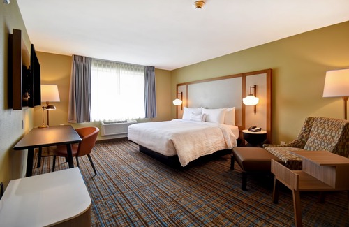 Glendale Hotel | Fairfield Inn & Suites by Marriott Milwaukee North