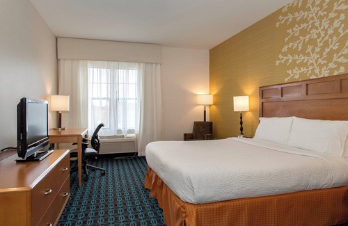 Sebastopol Hotel | Fairfield Inn & Suites Santa Rosa Sebastopol
