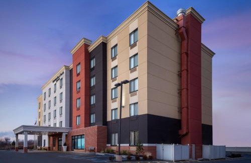 Travis - Chelsea Hotel | Fairfield Inn & Suites by Marriott New York Staten Island