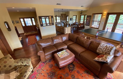 Somerset House | FairPlay Lodge - Relax in Luxury In Wine Country