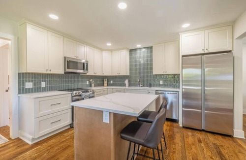 Fairview House | Fairview Escape 3BR, Sleeps 8 + Arcade, 4 Beds