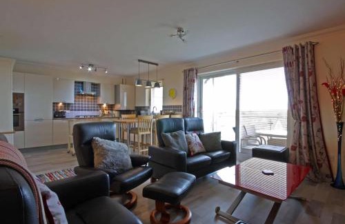Nairn House | Fairway Apartment