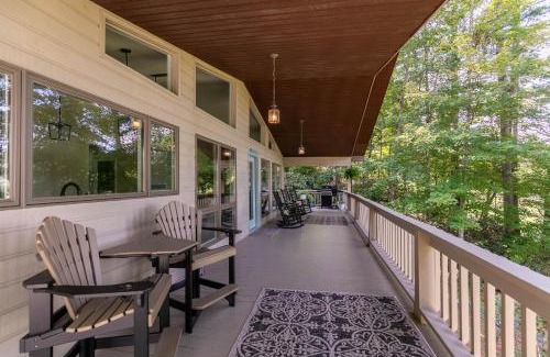 Spruce Pine House | Fairway Gem at Spruce Pine