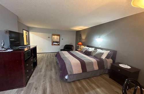 Florence Hotel | Fairway Inn Riverside By OYO Florence