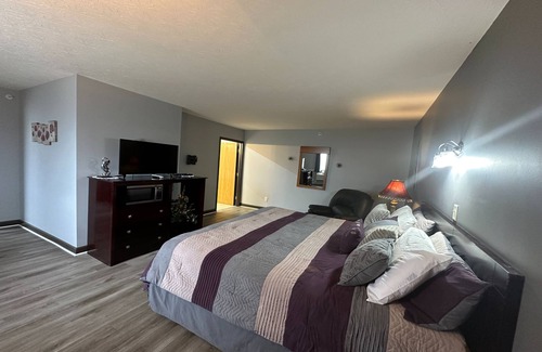 Florence Hotel | Fairway Inn Riverside By OYO Florence