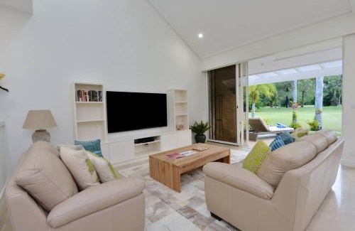 Port Douglas Apartment | Fairway Vistas - A Group Escape at Mirage Resort