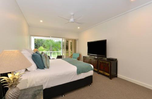 Port Douglas Apartment | Fairway Vistas - A Group Escape at Mirage Resort