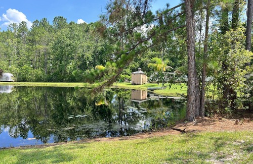 Watersong House | FAIRY TALE ESCAPE W/PRIVATE LAKE & FIRE PIT