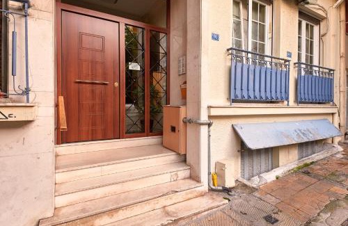 Pangrati Apartment | Fairytale view of Lycabettus