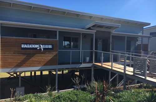 Carrickalinga House | Falcon Blue.
