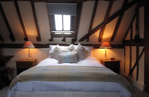 Denham Bed & Breakfast | Falcon Inn