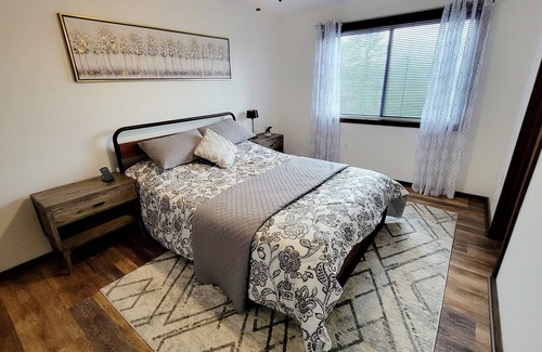 Basye Condo | Falcon Nest - 2 BR/2 BA steps away from Lake Laura