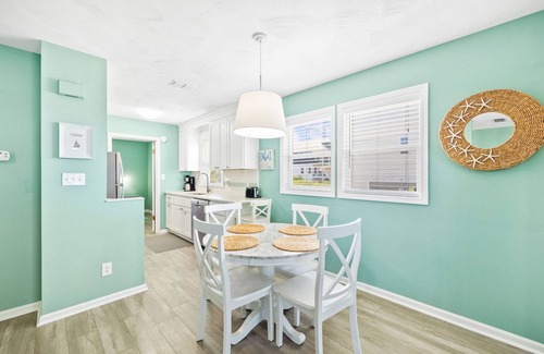 Cape San Blas Condo | Fall Availability! Relax in this Dog-Friendly Duplex! Gulf Views! Short Walk to Beach!