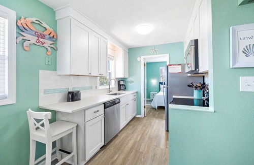 Cape San Blas Condo | Fall Availability! Unwind in this Dog-Friendly Townhome! Gulf Views! Steps to Beach!