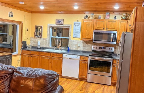 Todd Cabin | Fall Colors + Cozy Cabins = Your Perfect October Retreat @ Roaring Creek