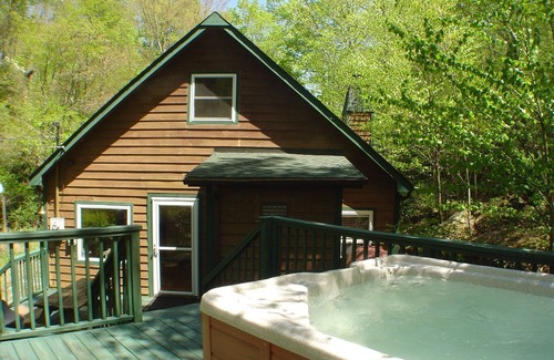 Todd Cabin | Fall Colors + Cozy Cabins = Your Perfect October Retreat @ Roaring Creek