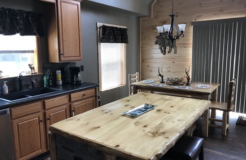 Old Forge Ski Chalet | FALL DATES AVAILABLE. Walking Distance into Old Forge and Water Park. With A/C
