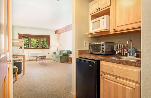 Mountain House Condo | Fall into Savings! 15% Off Until Oct 31 - Book Now!