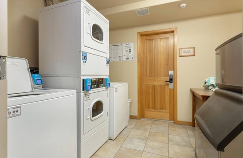 Mountain House Condo | Fall into Savings! 15% Off Until Oct 31 - Book Now!