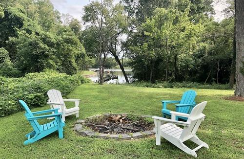 Weems House | Fall is Firepit and Kayak Season!