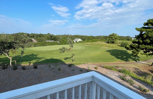 Sea Scape House | FALL SPECIAL: OWNER'S SUITE IN CHARMING KITTY HAWK WITH OUTSTANDING AMENITIES