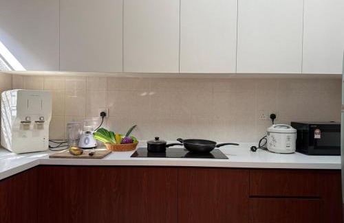 Sri Petaling House | Familia Homestay 15pax 4R4B KL
