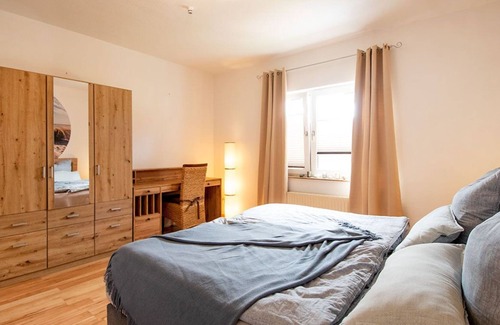 Juliusruh Condo | Familienfreundliche Fewo mit Terrasse, Garten und Wlan, 500m bis zum Traumstrand