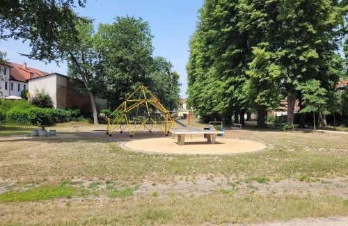 Malchin Apartment | Familienfreundliche Fewo MV Malchin