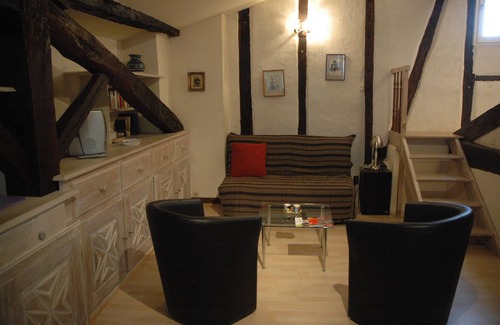 Albi Apartment | Family apartment 2/4 people downtown, quiet, Fiber wi-fi