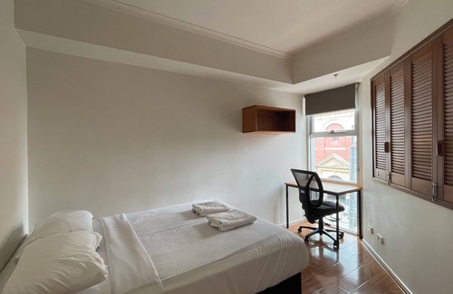 Carlton South Apartment | Family Apartment for 5 in CBD