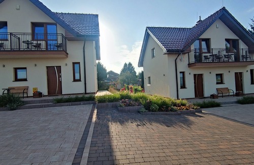 Chlopy House | Family apartment with terrace and garden 13 minutes from the beach