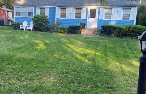 Harwich Port Cottage | Family beach cottage with 4 min walk to Earle Beach at the end of the road